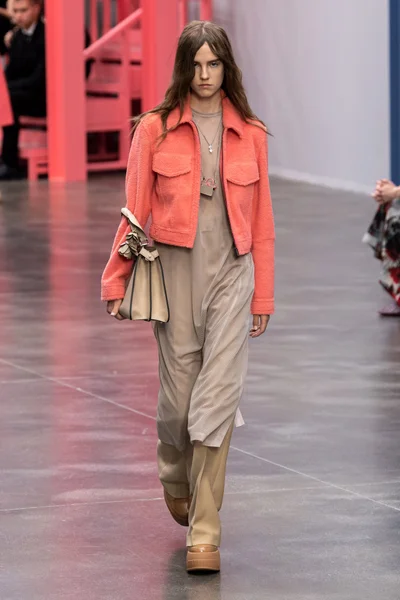 Look 52
